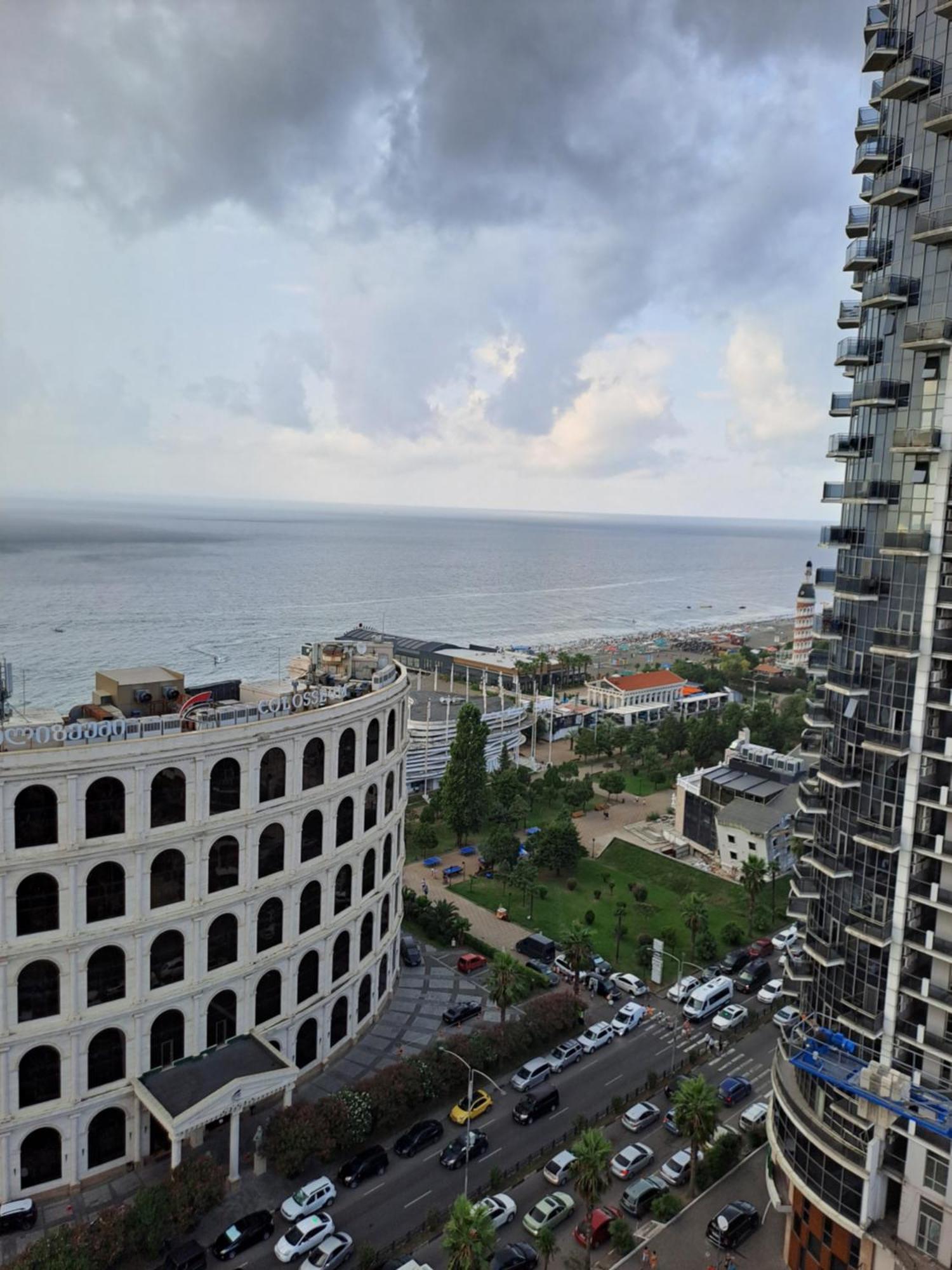 Апартаменты Batumi Orbi Sea View Экстерьер фото